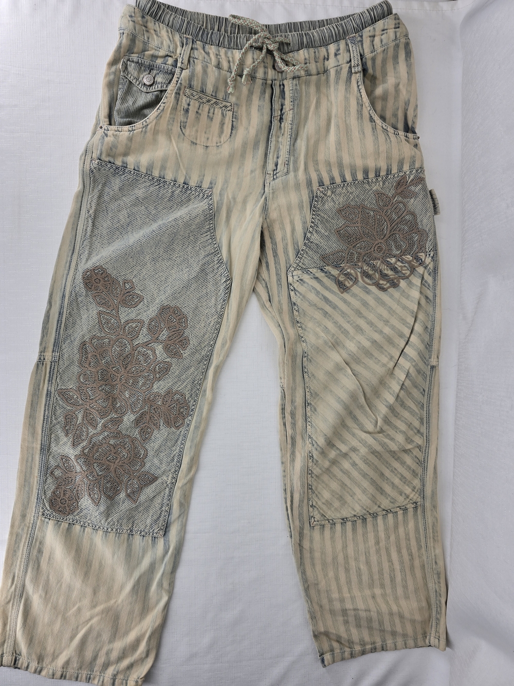 We The Free Beige and Navy Striped Waistband Pants